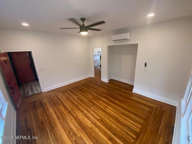 Building Photo - 2744 Riverside Ave