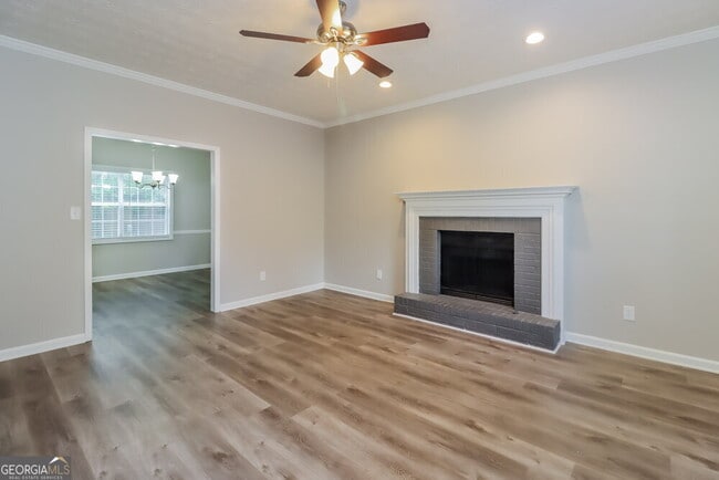 Foto del edificio - 220 Chesterfield Ct