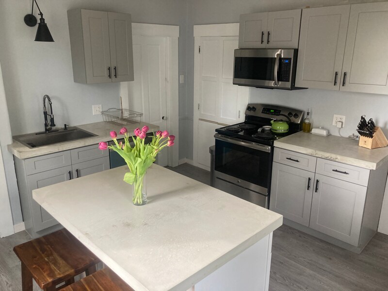 Foto principal - 404-406-406 N State St