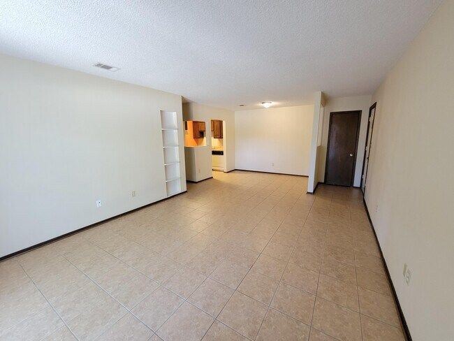 Foto del edificio - 1614 Green Briar Pkwy