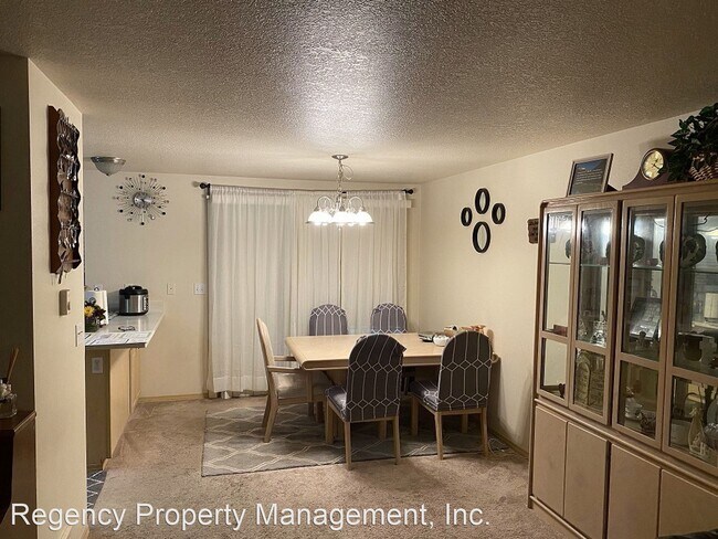 Building Photo - 3 br, 2.5 bath House - 4077 SW 188th Ave