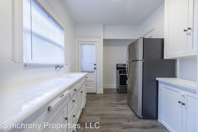 Foto del edificio - 536 Magnolia Ave