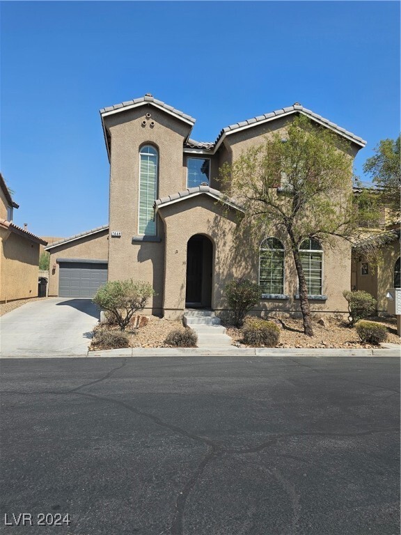 Foto principal - 7448 Emerald Glow St