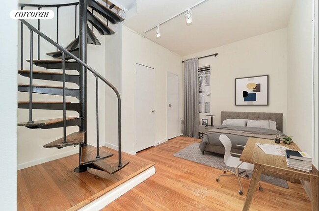 Foto del edificio - 233 E 12th St