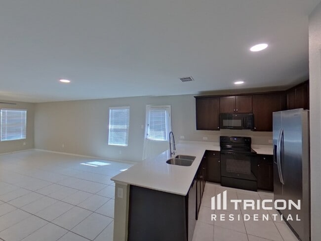 Building Photo - 5616 Rockrose Ln