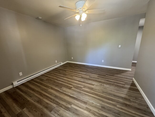 Foto del edificio - “Brand New Feel!” — Freshly Renovated 1 Bed with Modern Finishes