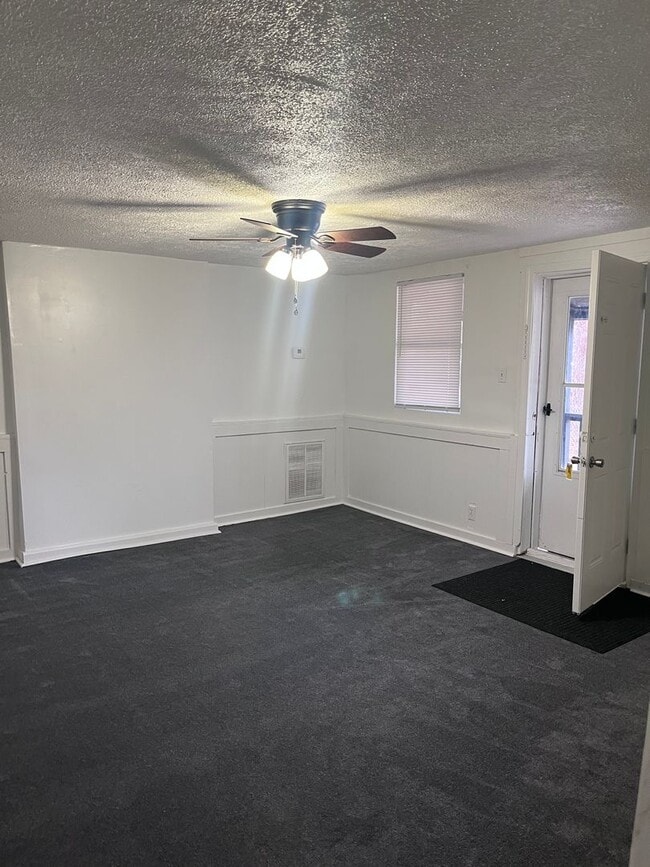 Building Photo - Second Street (112-A-B)