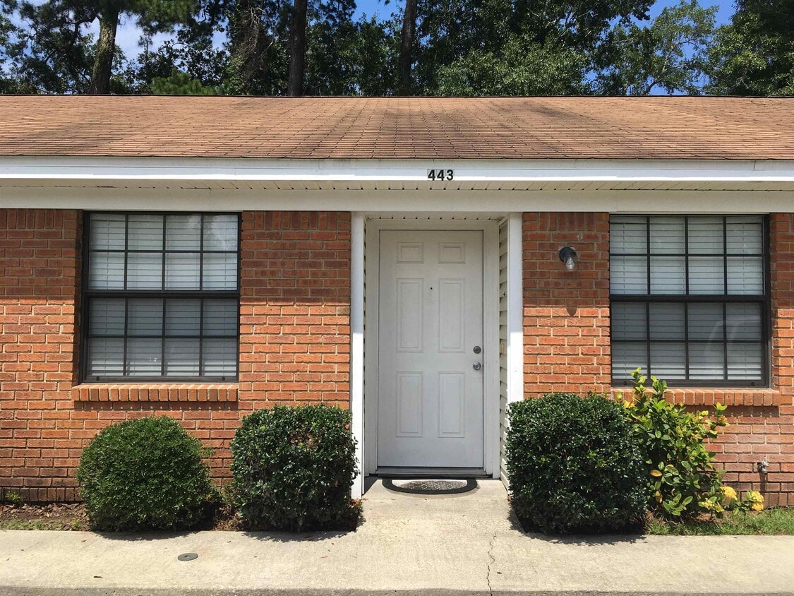 Primary Photo - 455 Cactus St