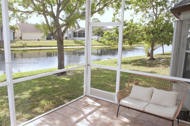 Building Photo - 2223 Soundings Ct
