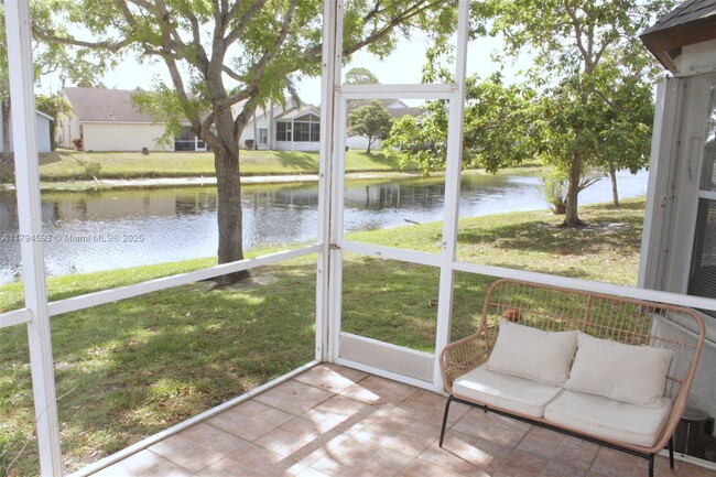 Foto del edificio - 2223 Soundings Ct
