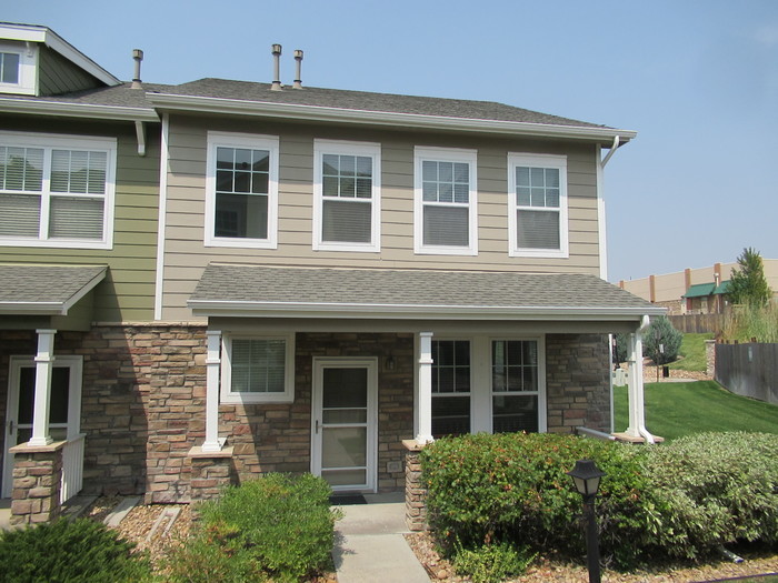 Primary Photo - Stunning Townhome in Cherrywood Park!