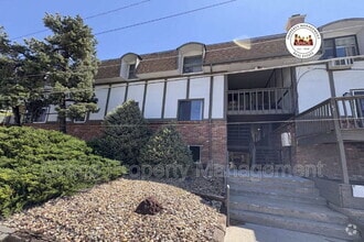 Building Photo - 2700 S Holly St