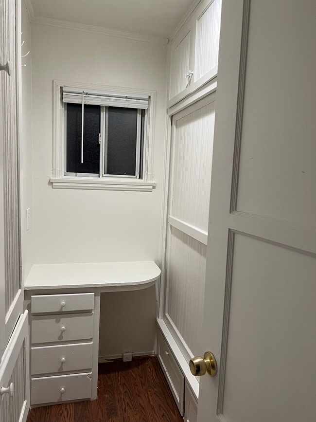 Building Photo - 541 Patterson Ave