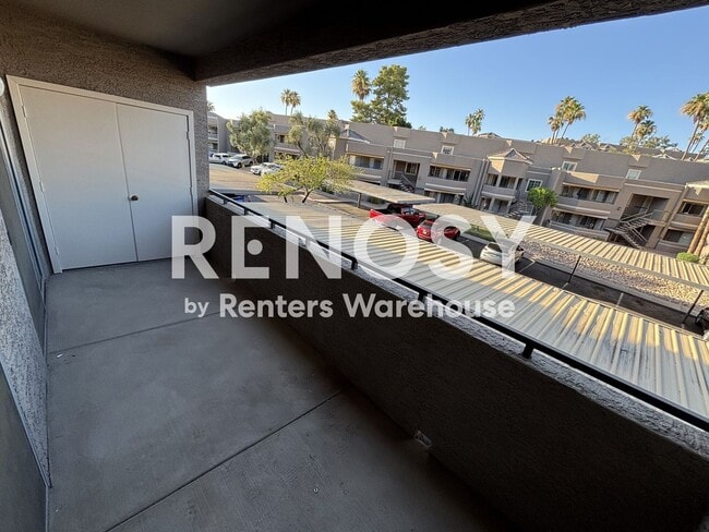 Building Photo - 1720 E Thunderbird Rd