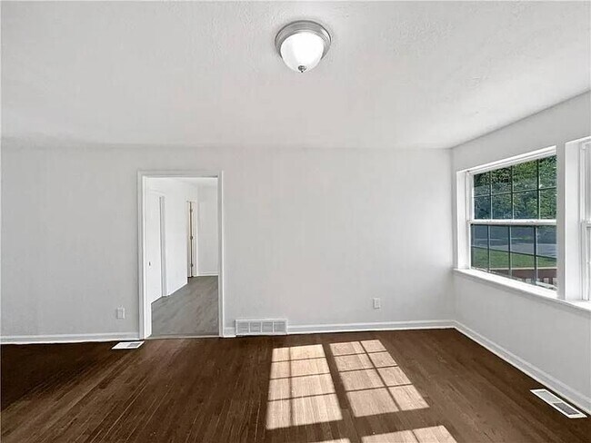 Foto del edificio - 10014 Hardesty Ave