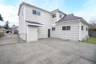 Building Photo - 420 133rd St S