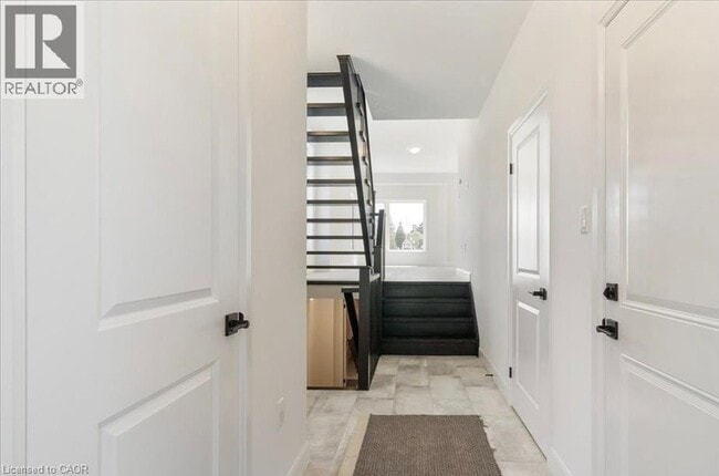 Building Photo - 3 Southam Ln