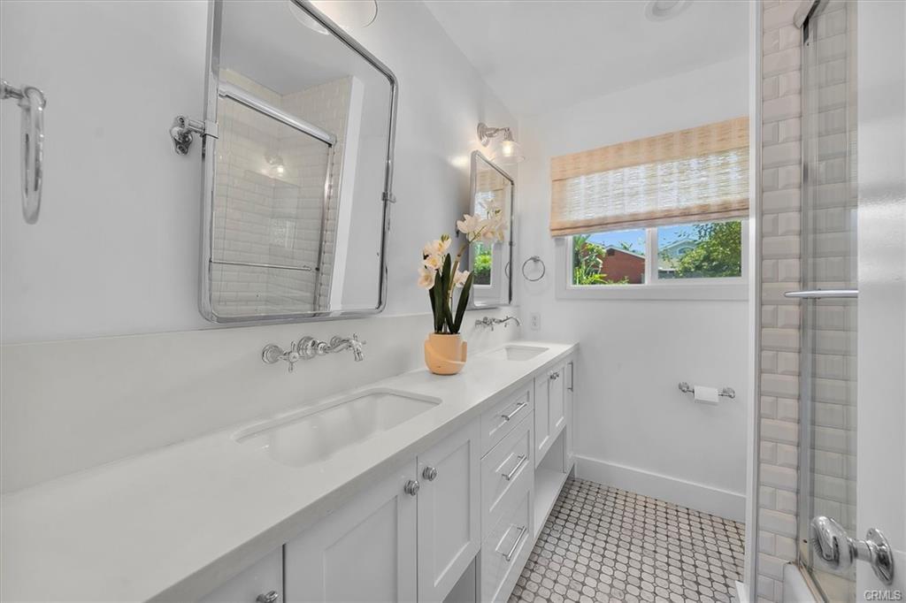 Foto principal - 2401 Blanche Rd
