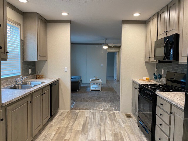 Foto del edificio - 1303 Powderhorn Ct