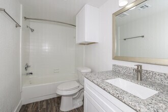 1BR, 1BA - 700SF - Bathroom - Cedar Lane Apartments