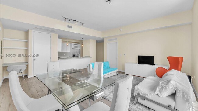 Foto del edificio - 999 SW 1st Ave