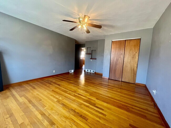 Foto del edificio - 3338 Elm St