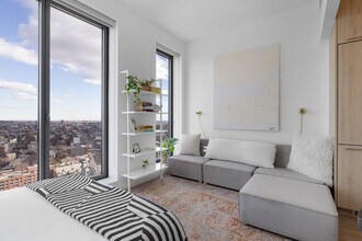 Building Photo - 466 Hudson Ave