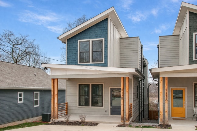 Amazing Location - 3 Bed, 2.5 Bath w/ Vaulted Ceilings and Covered Deck - Amazing Location - 3 Bed, 2.5 Bath w/ Vaulted Ceilings and Covered Deck House