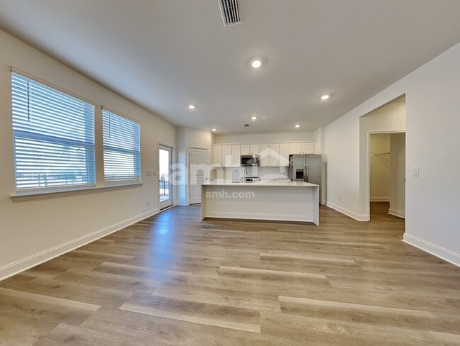 Foto del edificio - 168 Portside Pk Dr