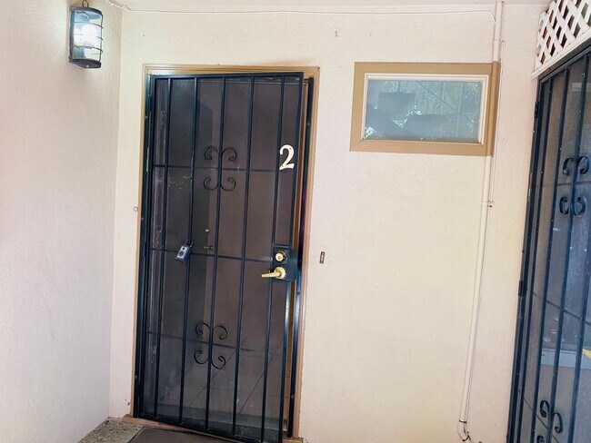 Foto del edificio - 769 Carro Dr