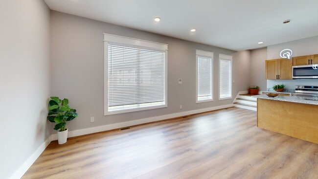 Photo - 117 20th St Townhome