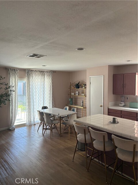 Foto del edificio - 17440 Calle Deamigos