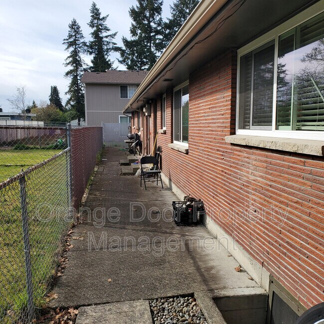 Foto del edificio - 710 127th St S