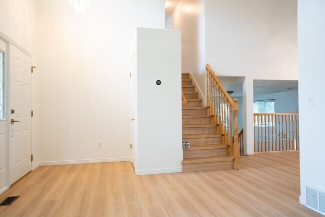 Foto del edificio - Beautiful Remodeled Home In Great Clinton Area