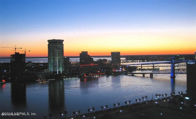 Foto del edificio - 400 E Bay St