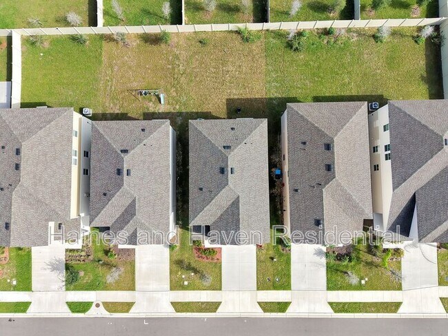 Building Photo - 3889 Geranium Ave
