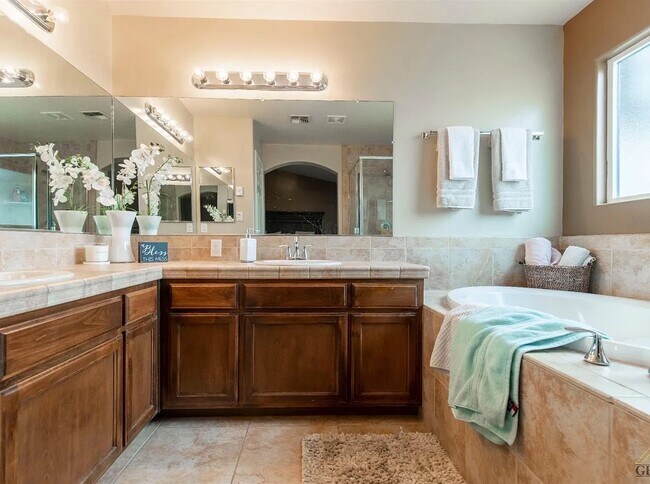 Foto del edificio - 10825 Coronado Pointe Dr