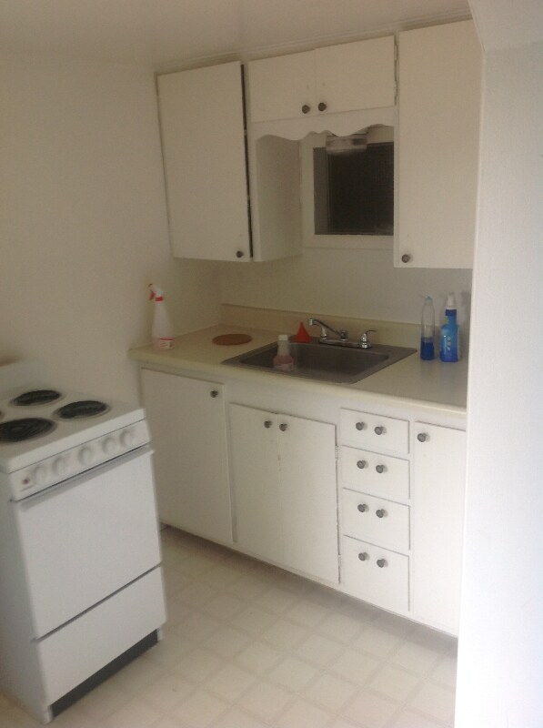 5825 Lombard Ave Unit Apartment 2, Everett, WA 98203 Room for Rent