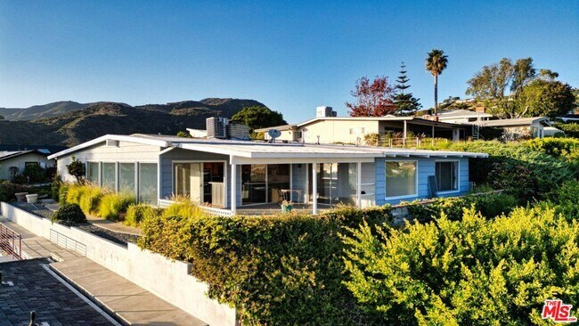 Foto del edificio - 734 Enchanted Way