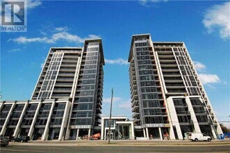 Building Photo - 9608-9608 Yonge St