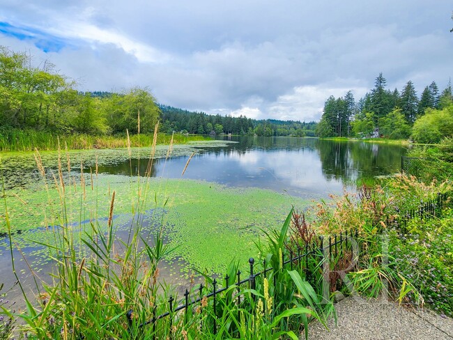 Building Photo - Serene Lakefront Oasis!