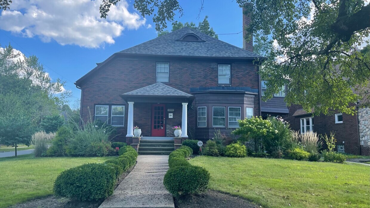 3344 Hyde Park Ave, Cleveland Heights, OH 44118 Townhome Rentals in