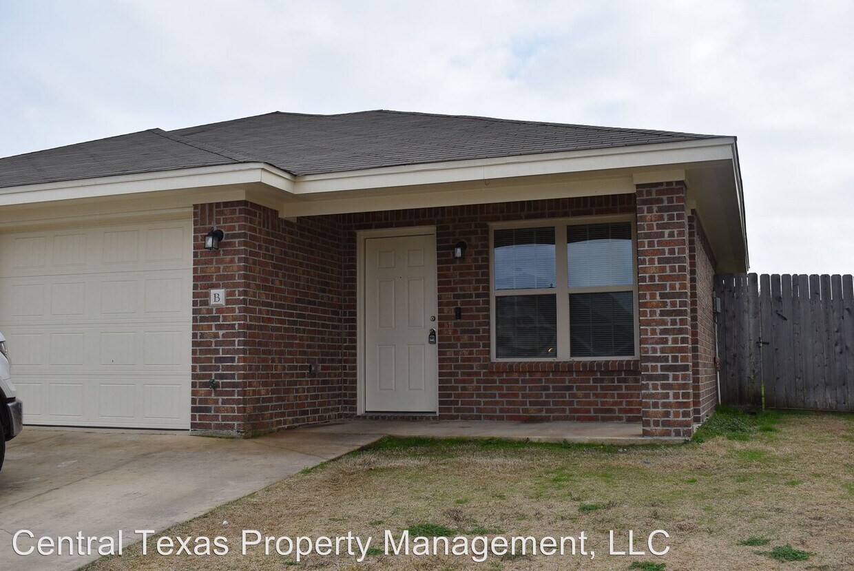 Primary Photo - 209 Coby Dr
