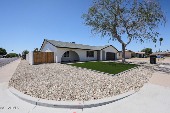 Building Photo - 11202 N 43rd Dr