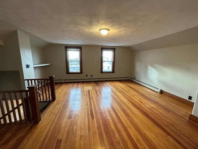 Building Photo - 86 Medford St