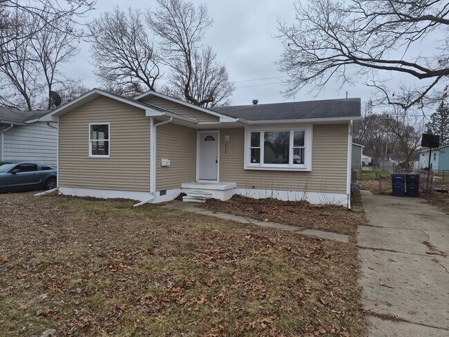 Building Photo - 2710 Eaton Pl