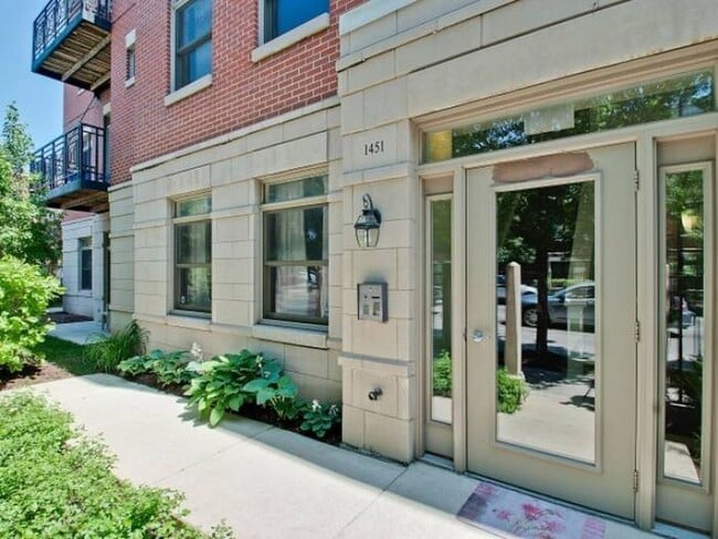 Building Photo - 1451 S Halsted St