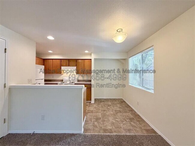 Building Photo - 8314 SE Yamhill St