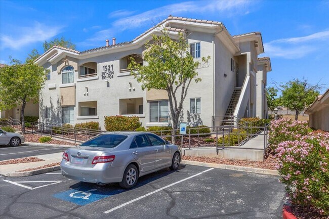 Foto del edificio - 1521 Ruby Cliffs Ln