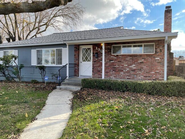 Foto del edificio - 130 E Emerson Ave